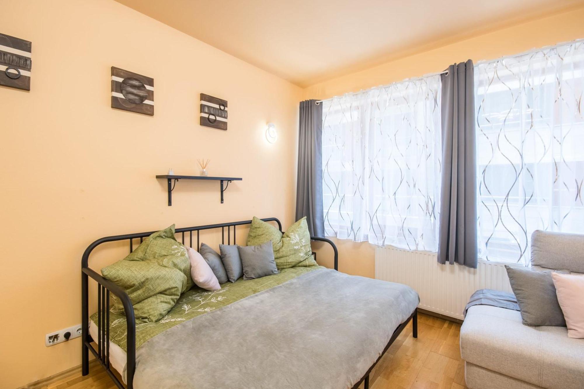 Апартаменти Very Central - Large - Balcony - Comfy Будапешт Екстер'єр фото