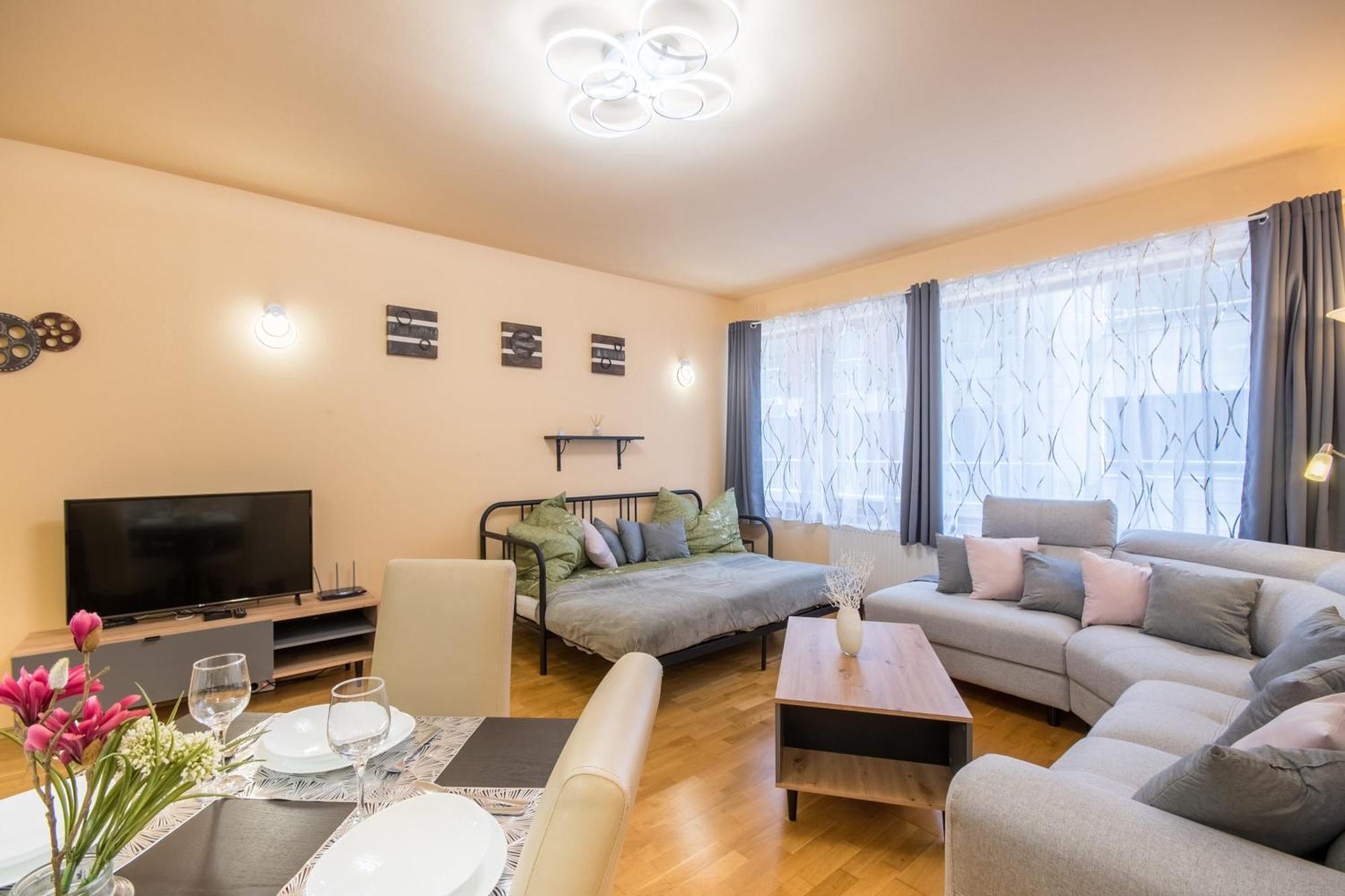 Апартаменти Very Central - Large - Balcony - Comfy Будапешт Екстер'єр фото